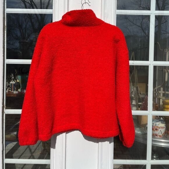 LOFT Fleece Pullover - Picture 4 of 5